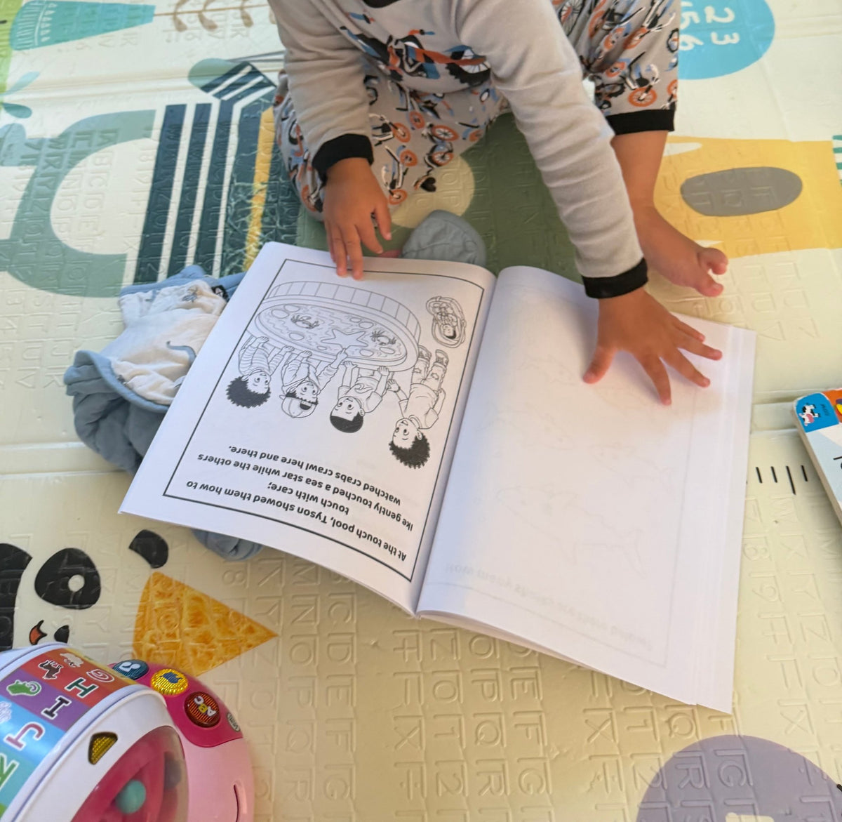 TYSON’S TRAVELING TALES: UNDERWATER ADVENTURE - ACTIVITY BOOK - SalsaHippo